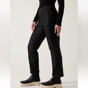 Athleta sz 2 Headlands Hybrid Pant Black Hike Travel Work City Comfort Stretch
